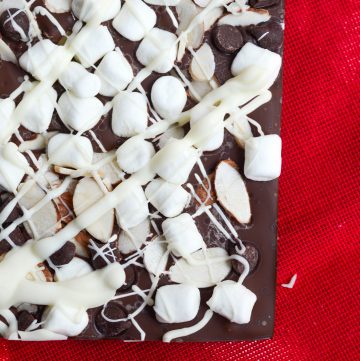 rocky road chocolate bark with almonds, chocolate chips, and marshamallows