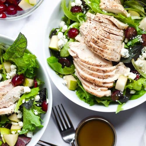 cosi signature salad with chicken breast